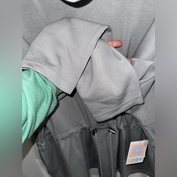 LuLaRue “Teresa cinched cowl neck pullover” long sleeve sweater women’s - Picture 5 of 11